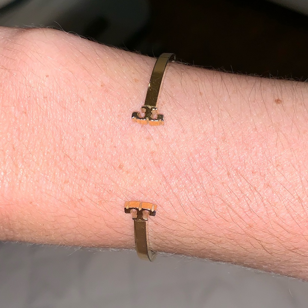 TORY BURCH logo cuff